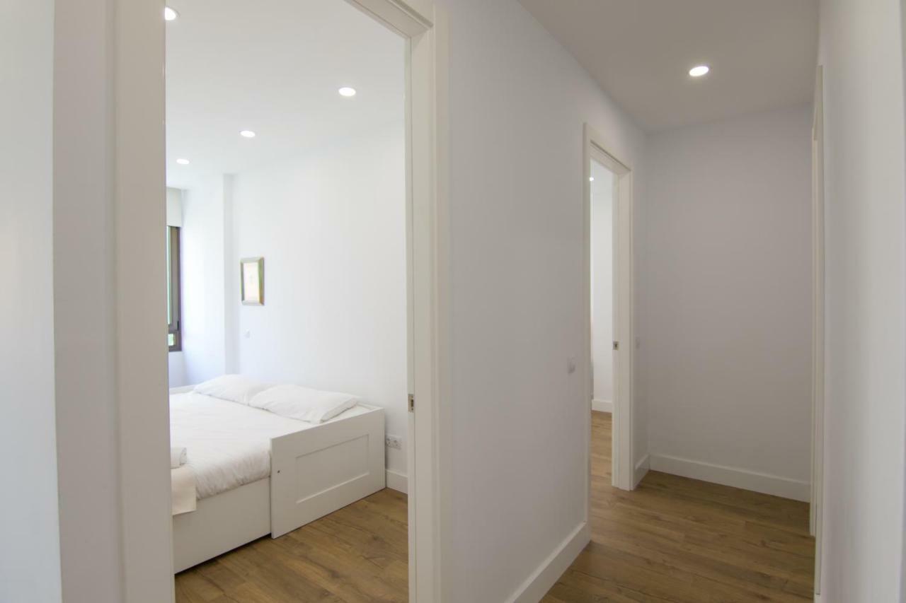 Homeforguest Stylish And Modern Apartment Overlooking Las Canteras Las Palmas de Gran Canaria Bagian luar foto