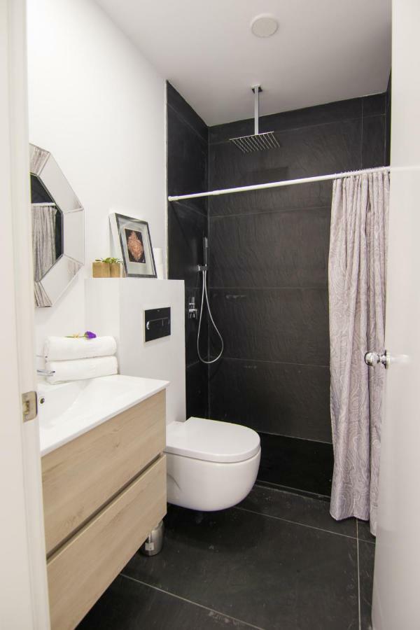 Homeforguest Stylish And Modern Apartment Overlooking Las Canteras Las Palmas de Gran Canaria Bagian luar foto