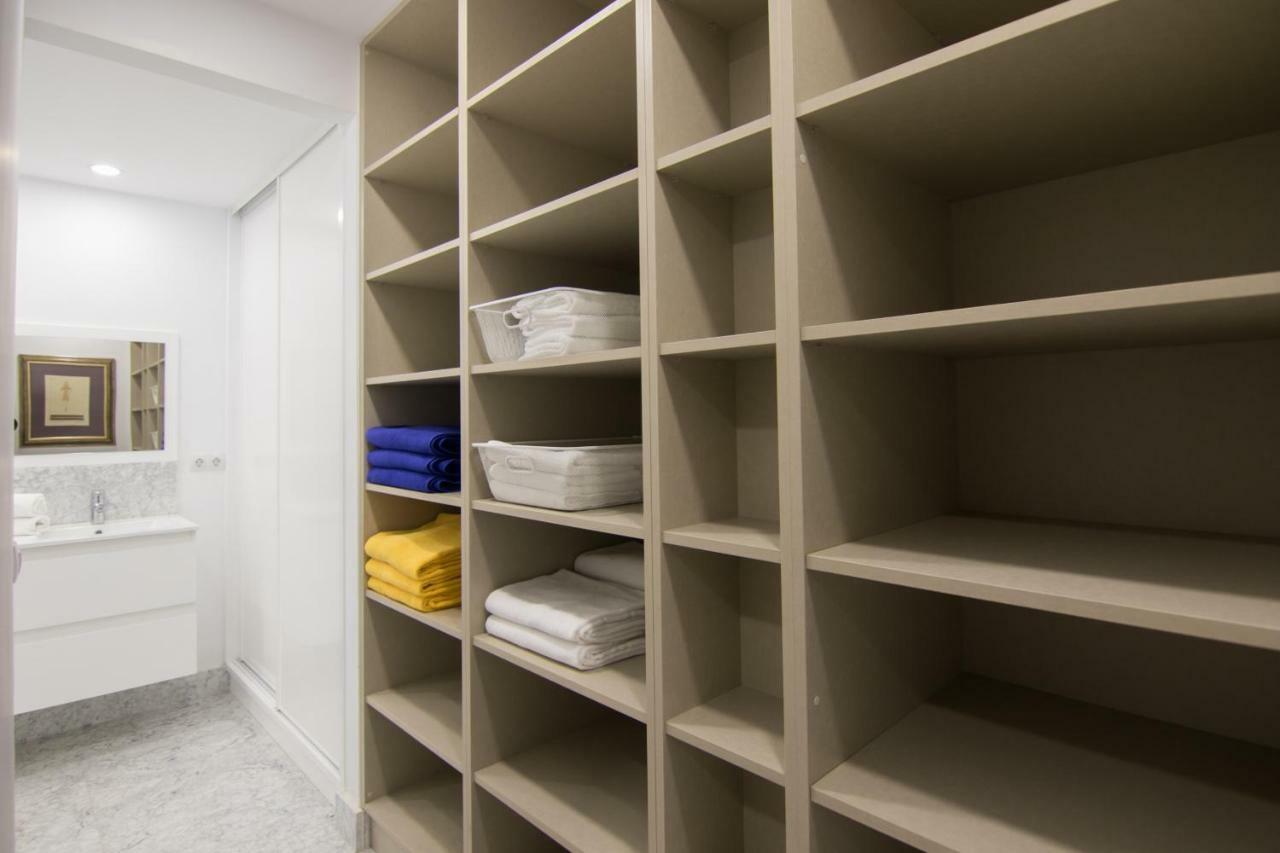 Homeforguest Stylish And Modern Apartment Overlooking Las Canteras Las Palmas de Gran Canaria Bagian luar foto