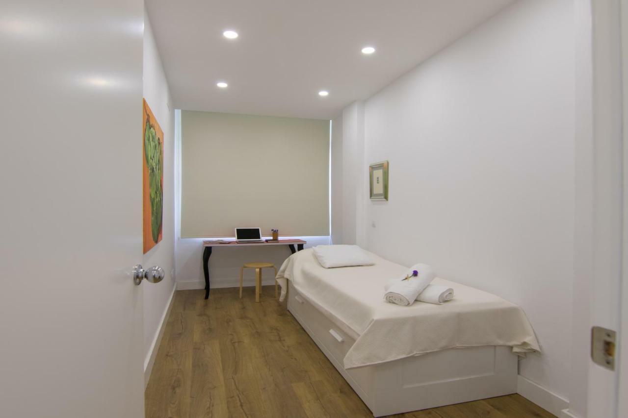 Homeforguest Stylish And Modern Apartment Overlooking Las Canteras Las Palmas de Gran Canaria Bagian luar foto