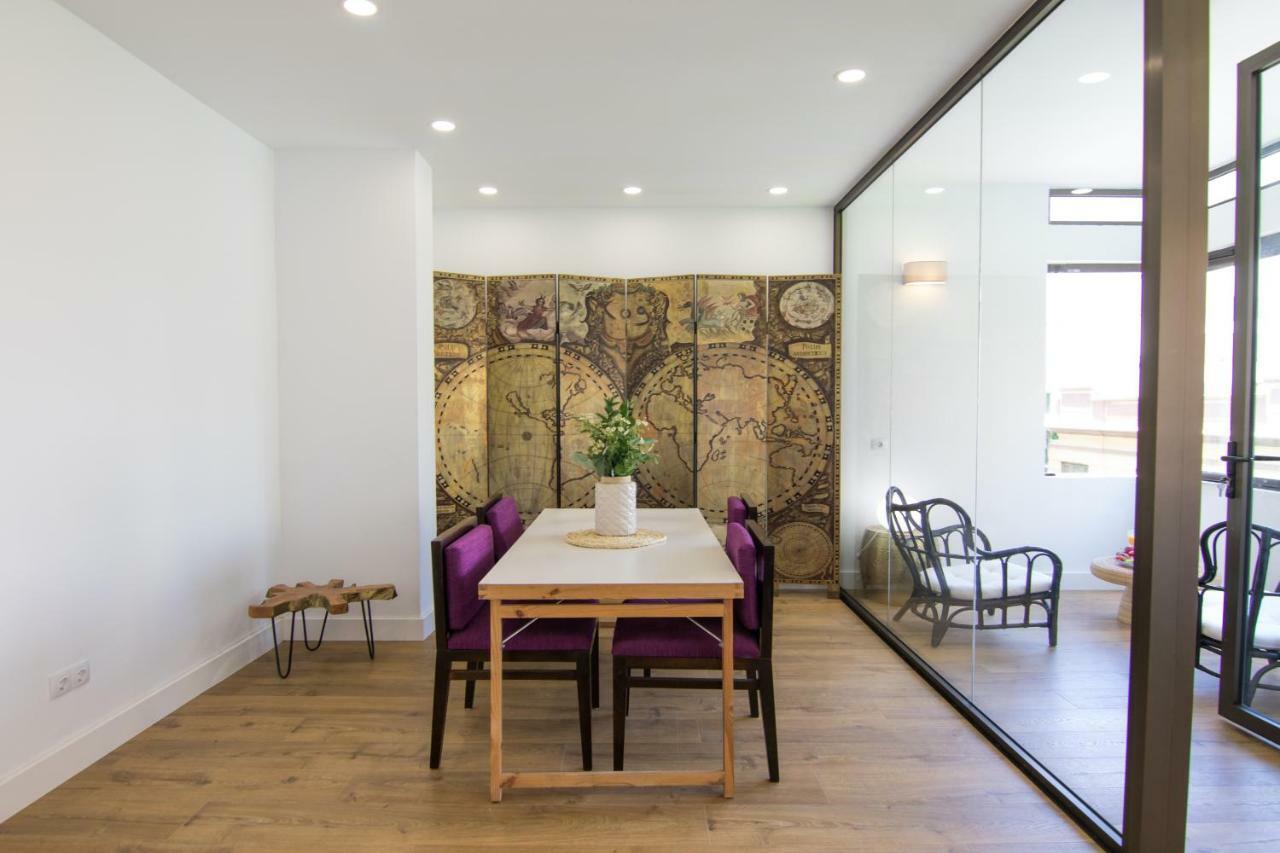 Homeforguest Stylish And Modern Apartment Overlooking Las Canteras Las Palmas de Gran Canaria Bagian luar foto