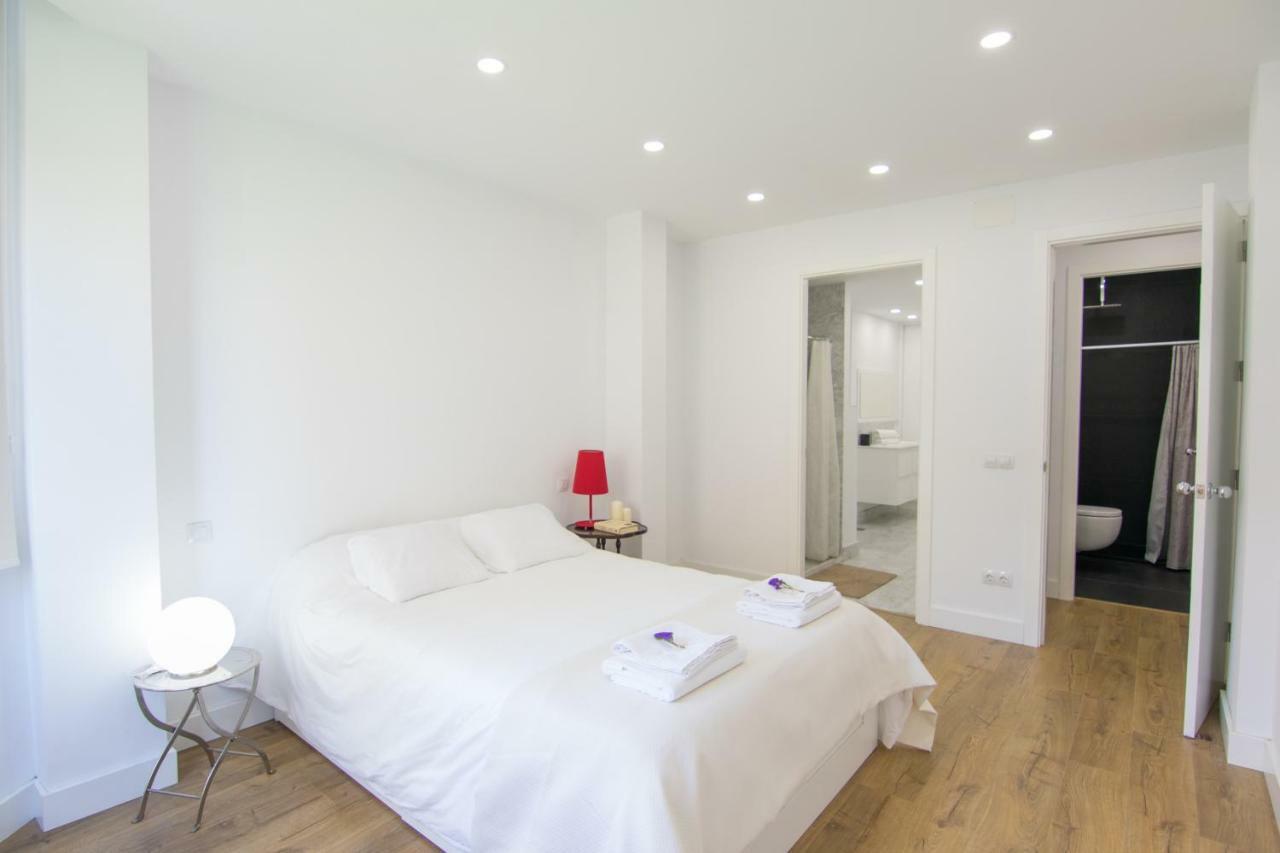 Homeforguest Stylish And Modern Apartment Overlooking Las Canteras Las Palmas de Gran Canaria Bagian luar foto