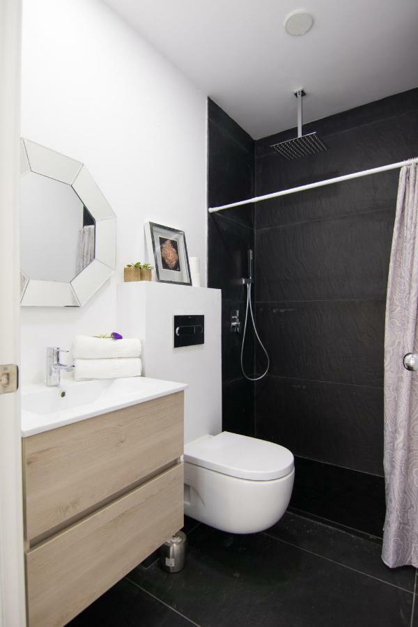 Homeforguest Stylish And Modern Apartment Overlooking Las Canteras Las Palmas de Gran Canaria Bagian luar foto